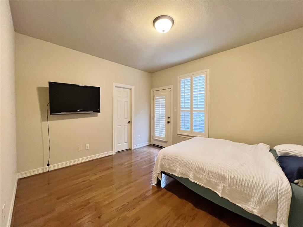 Holland Ave Add Sec 01 - Residential Lease