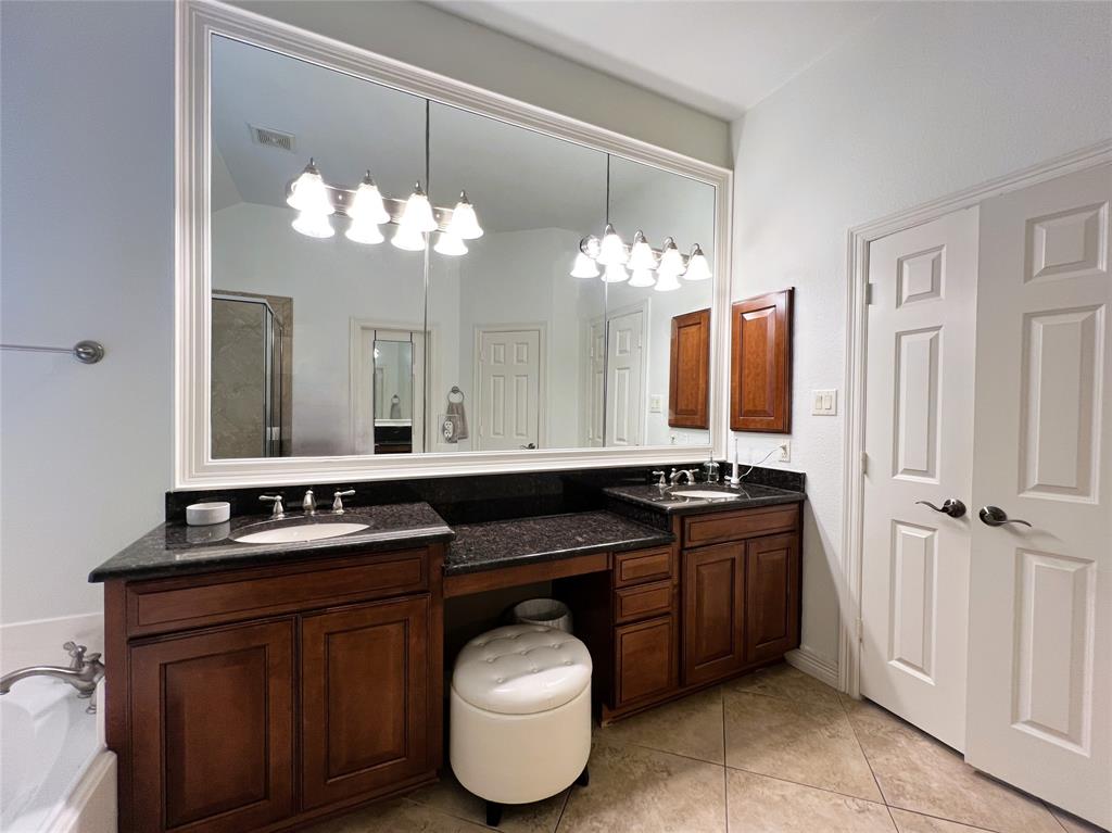 Holland Ave Add Sec 01 - Residential Lease