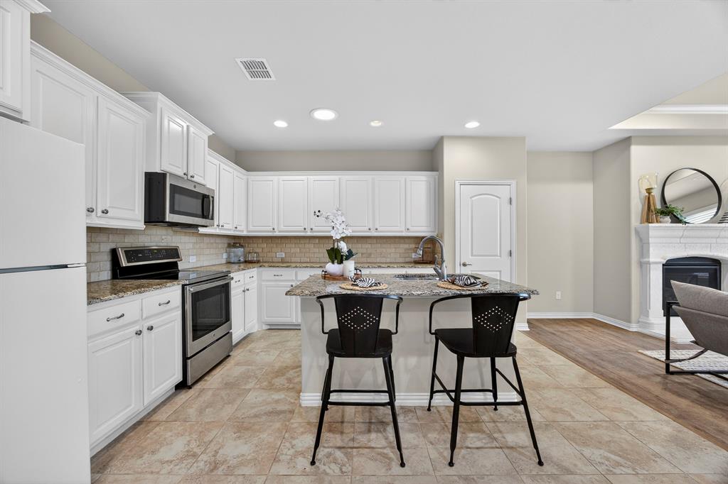 1815 Ladera Way 1815