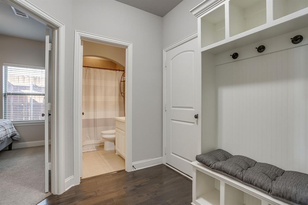 Willow Crk Xing - Residential