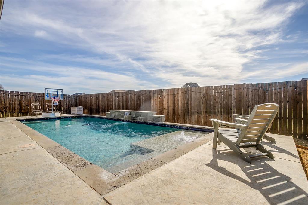 Willow Crk Xing - Residential