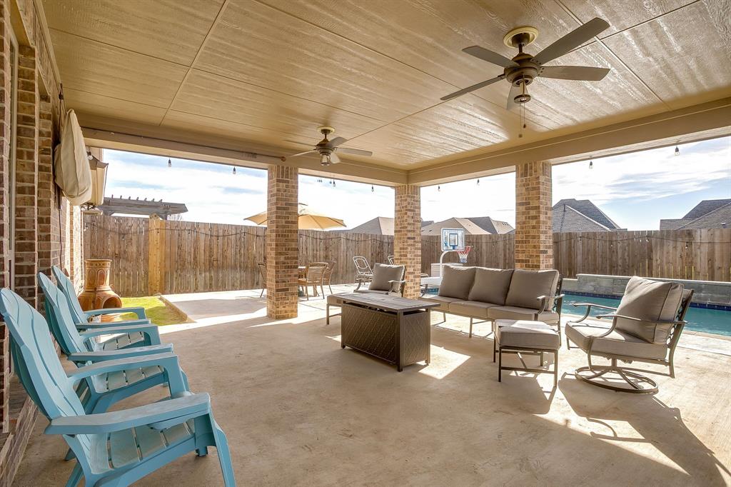 Willow Crk Xing - Residential