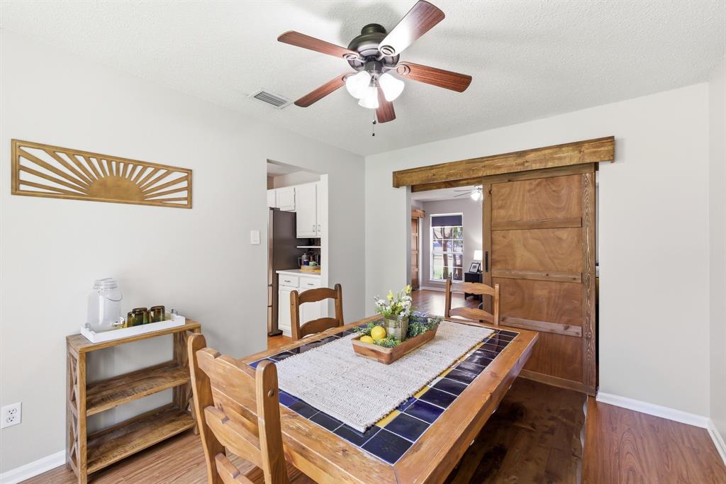 1229 Oxford Lane