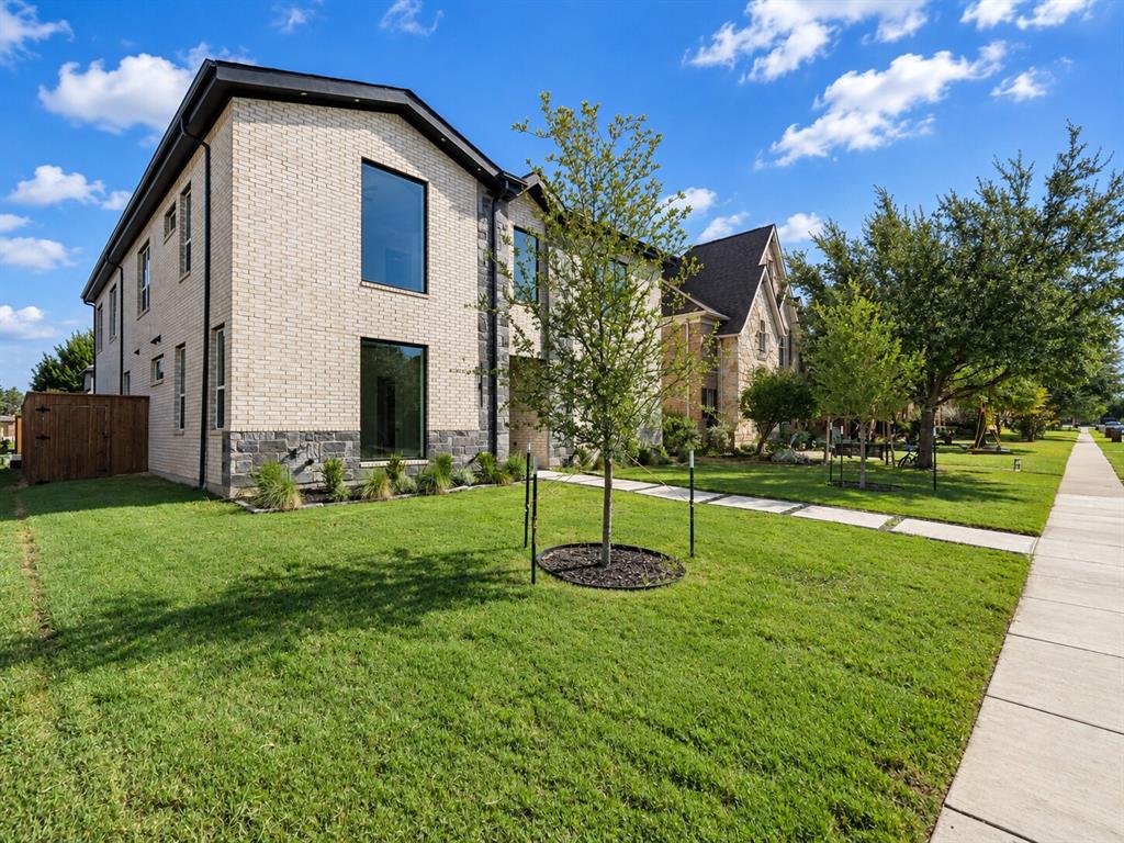 2232 chenault Drive