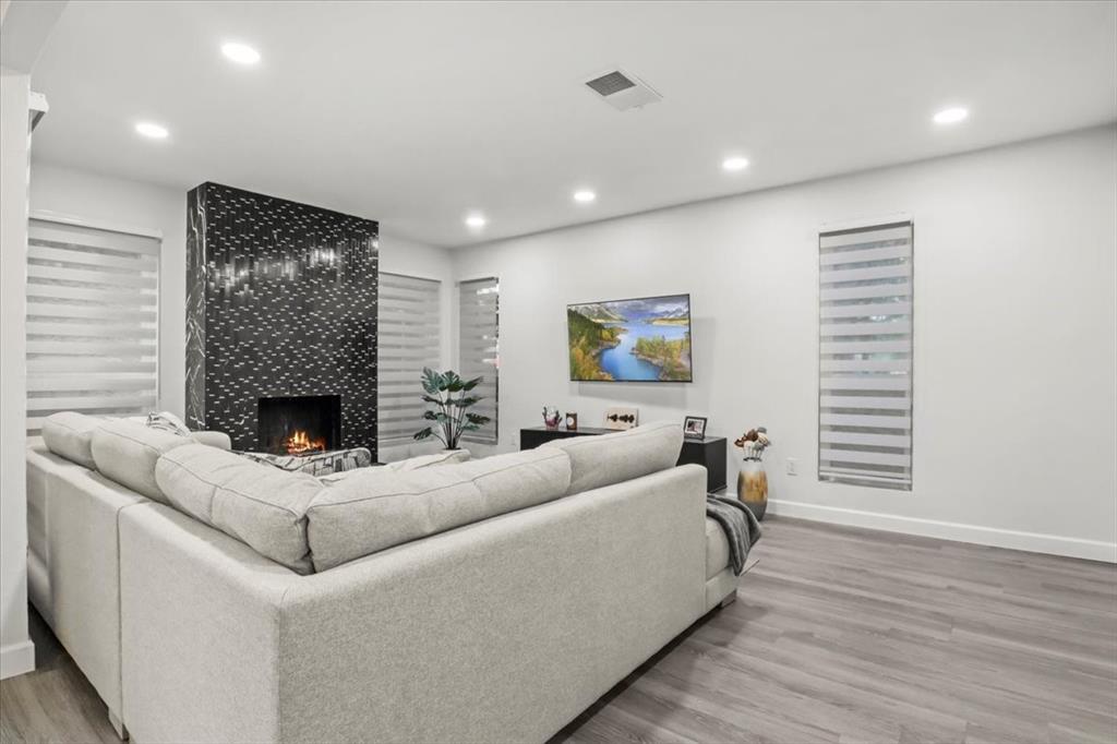 Shorewood Park Estates - Residential Lease