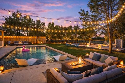 Photo of 371 S Ring Road, Waxahachie, TX 75165 (MLS # 21211572)