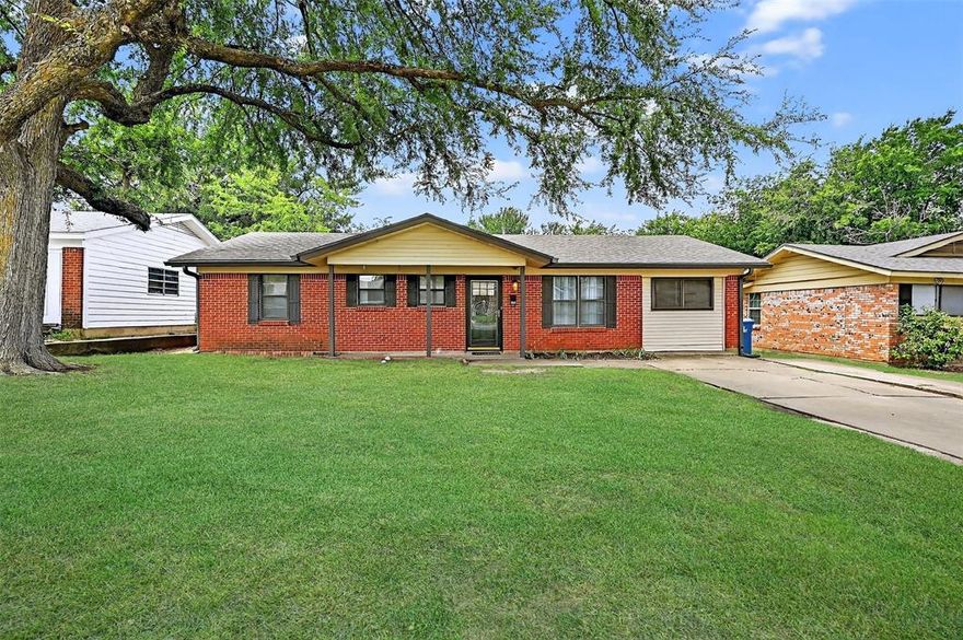 Welcome to 162 N Imperial Drive in Denison, Texas—a beautifully maintained 3-bedroom, 2-bath home offering comfort, functionality, and charm. This single-story residence features a spacious living area with abundant natural light, a thoughtfully designed kitchen with ample cabinetry and counter space, and a dining area perfect for family meals or entertaining. The split-bedroom layout provides privacy, with the primary suite offering a private bath and generous closet space. Outside, enjoy a fully fenced backyard with room to relax, play, or garden. Conveniently located near schools, parks, and just minutes from downtown Denison and Lake Texoma. Whether you're a first-time buyer or looking to downsize, this home is a wonderful opportunity to settle into a quiet neighborhood with easy access to local amenities.