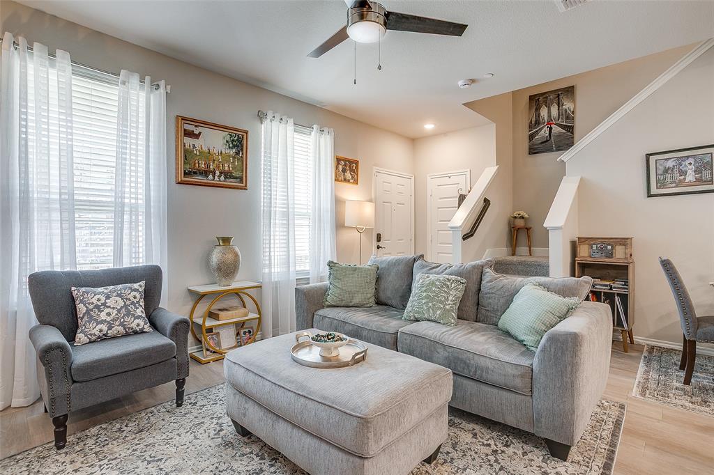 Cloverleaf - Residential