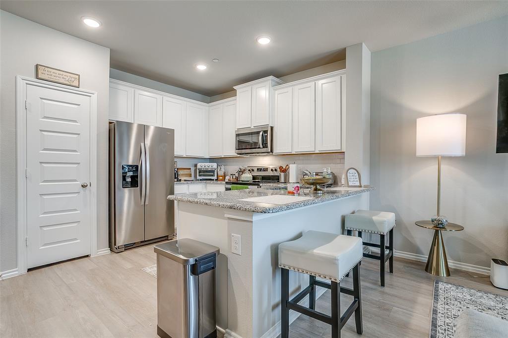 Cloverleaf - Residential