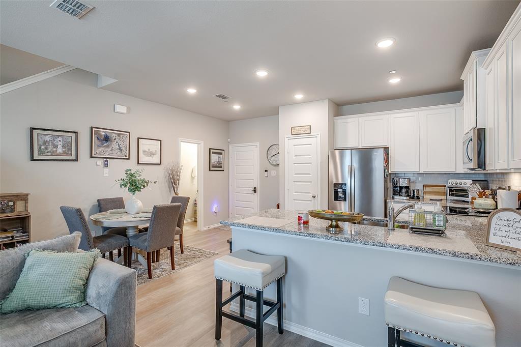 Cloverleaf - Residential