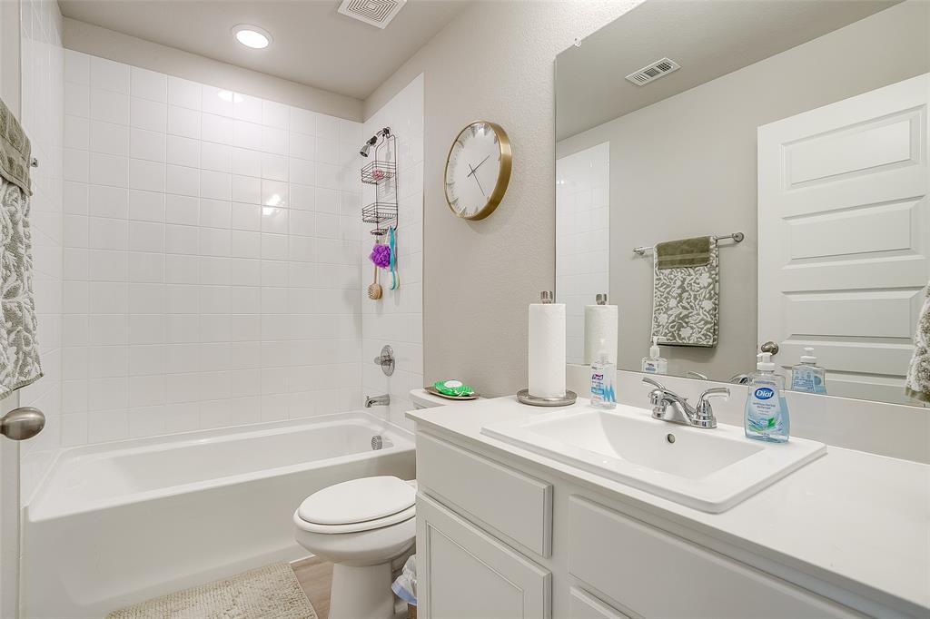 Cloverleaf - Residential