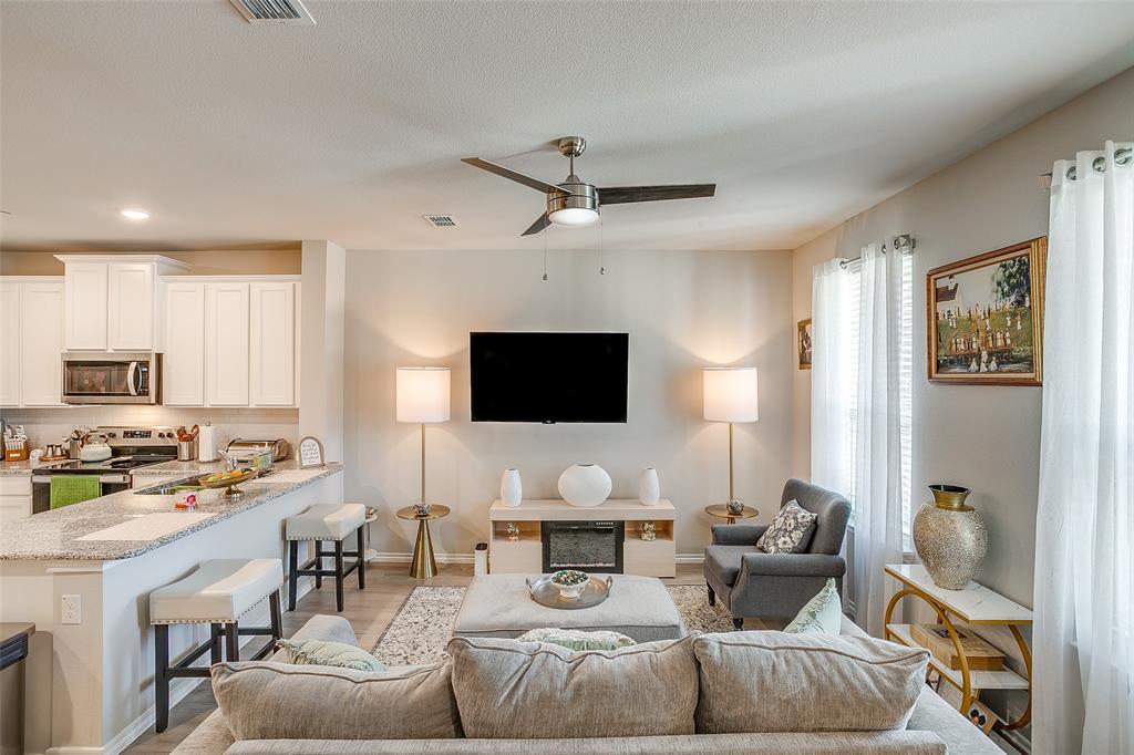 Cloverleaf - Residential