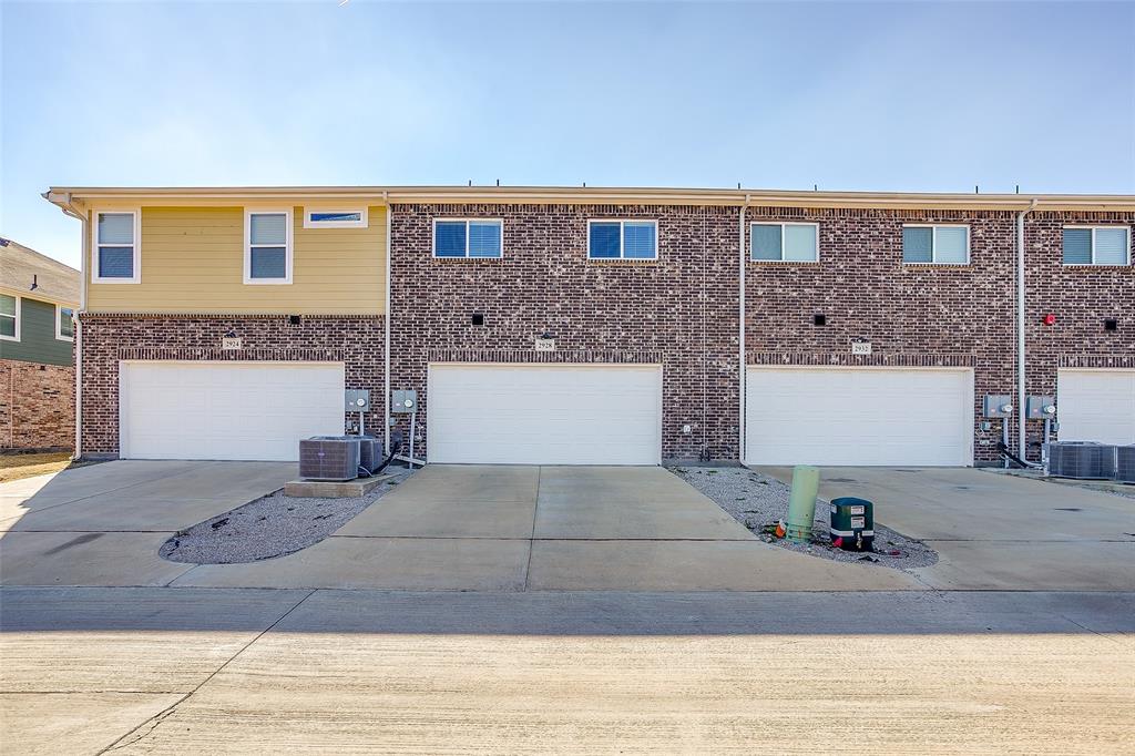 Cloverleaf - Residential