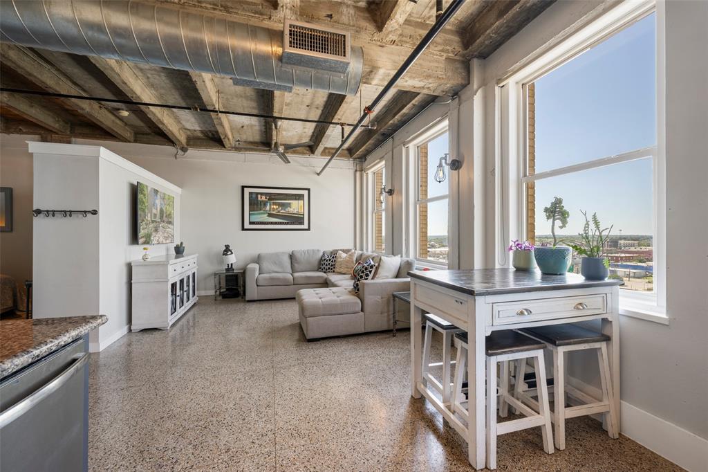 Texas & Pacific Lofts Condo - Residential