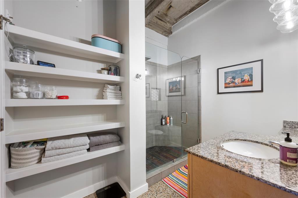 Texas & Pacific Lofts Condo - Residential