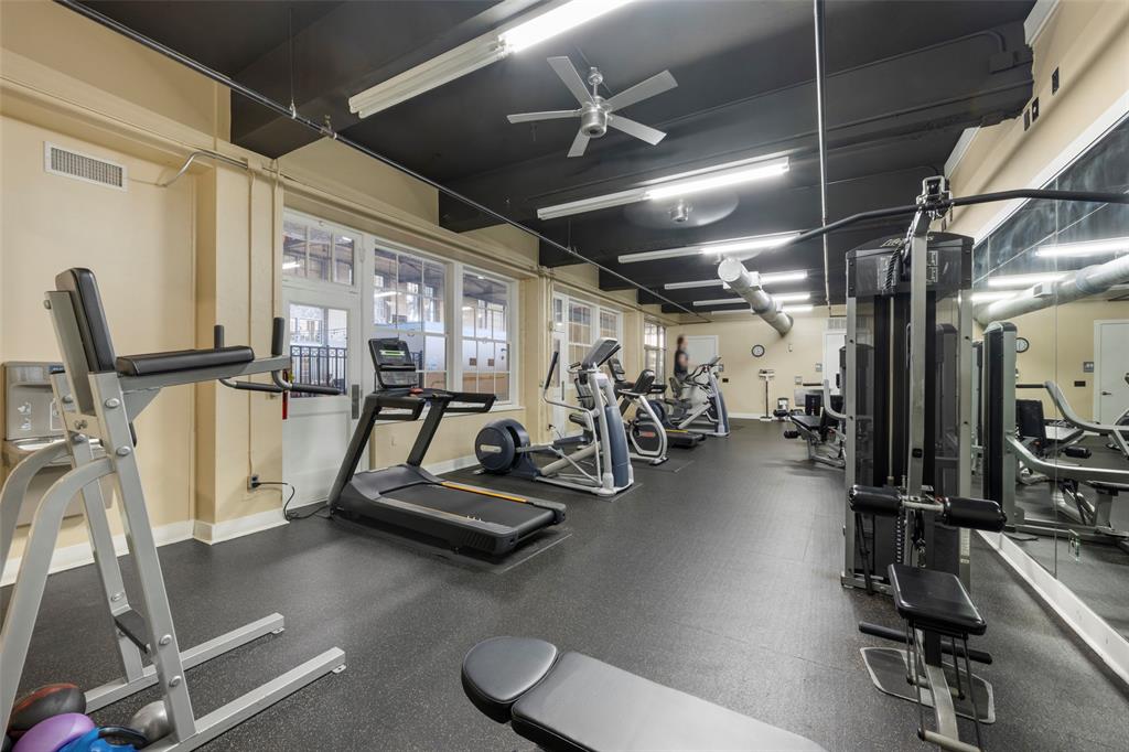 Texas & Pacific Lofts Condo - Residential