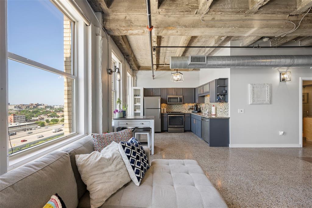 Texas & Pacific Lofts Condo - Residential