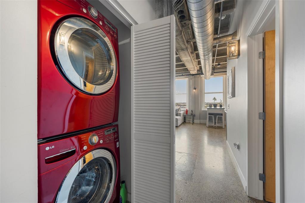 Texas & Pacific Lofts Condo - Residential