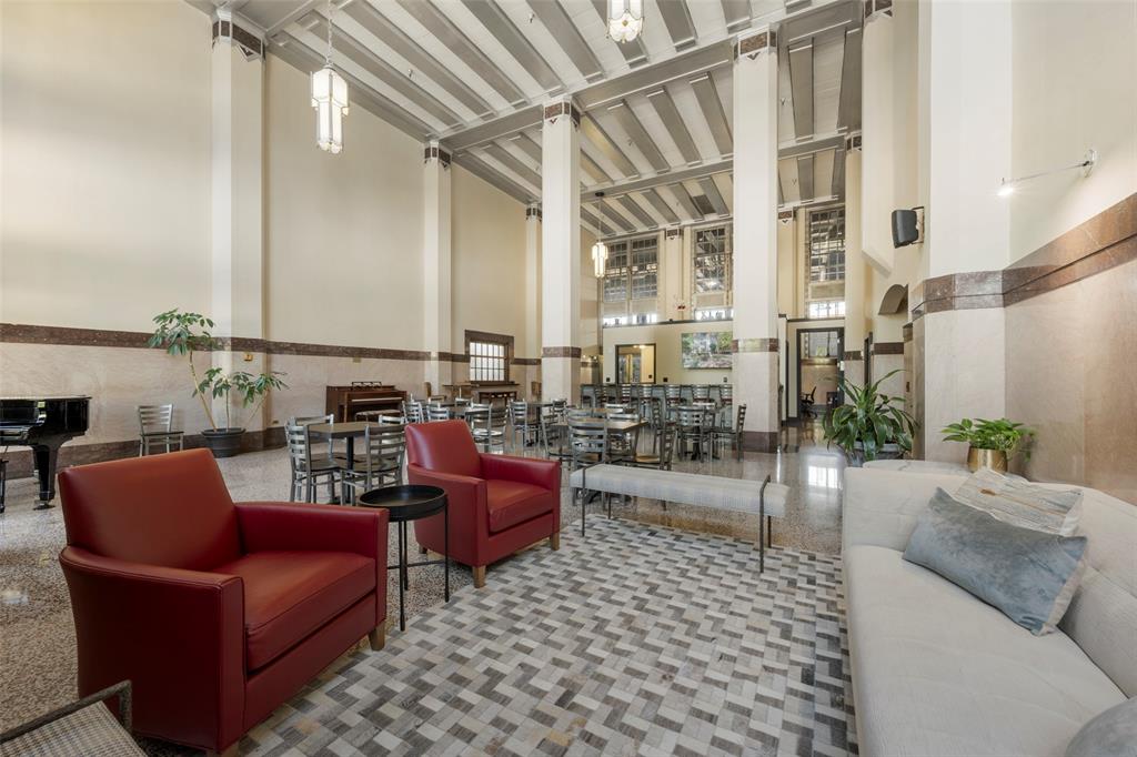 Texas & Pacific Lofts Condo - Residential