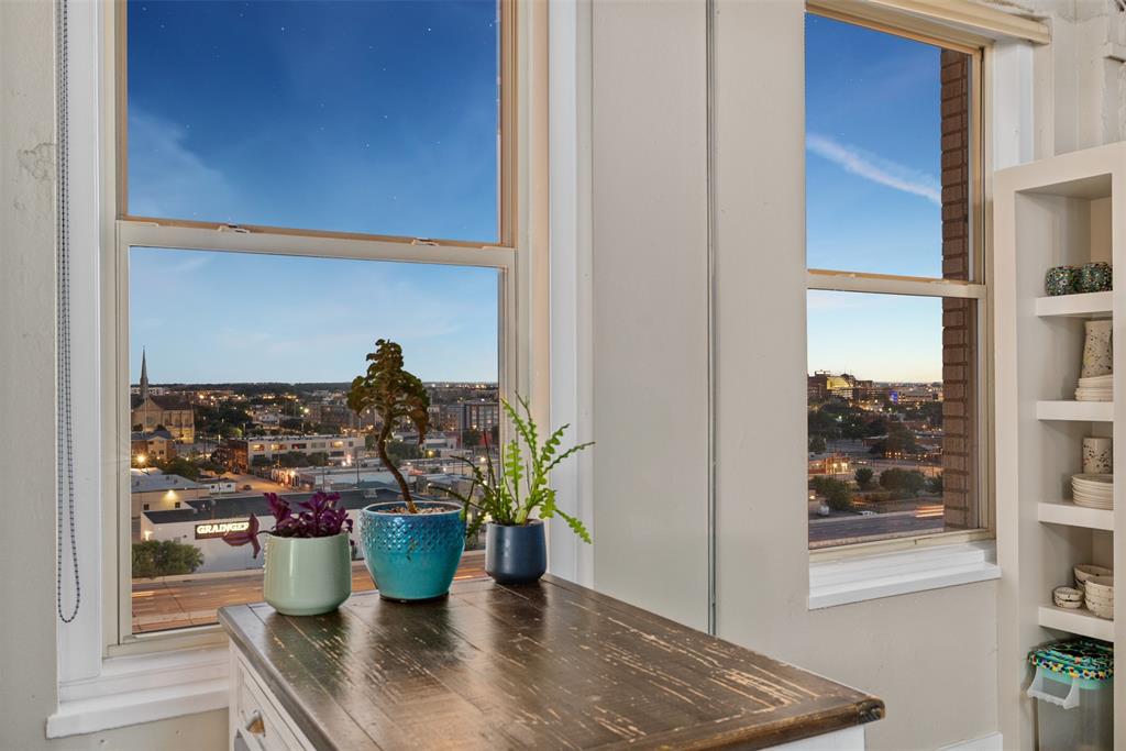 221 W Lancaster Avenue 10007