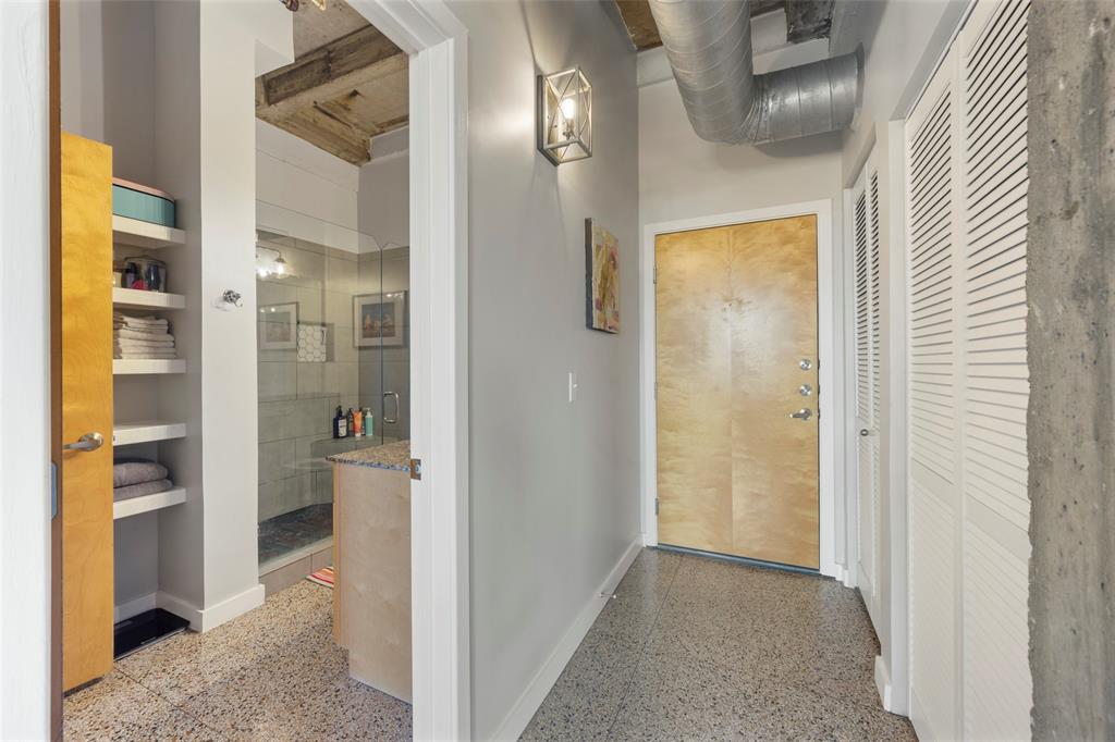 Texas & Pacific Lofts Condo - Residential