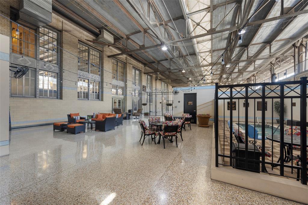 Texas & Pacific Lofts Condo - Residential