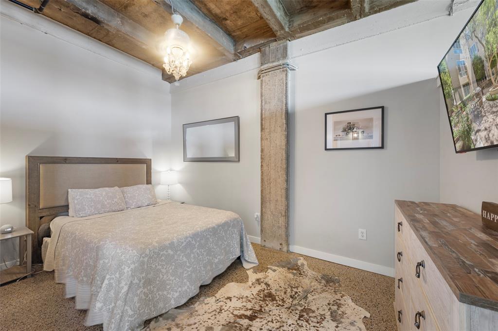 Texas & Pacific Lofts Condo - Residential