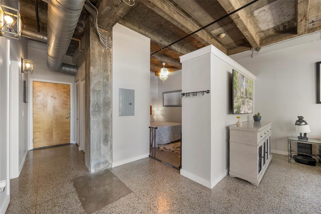 Texas & Pacific Lofts Condo - Residential