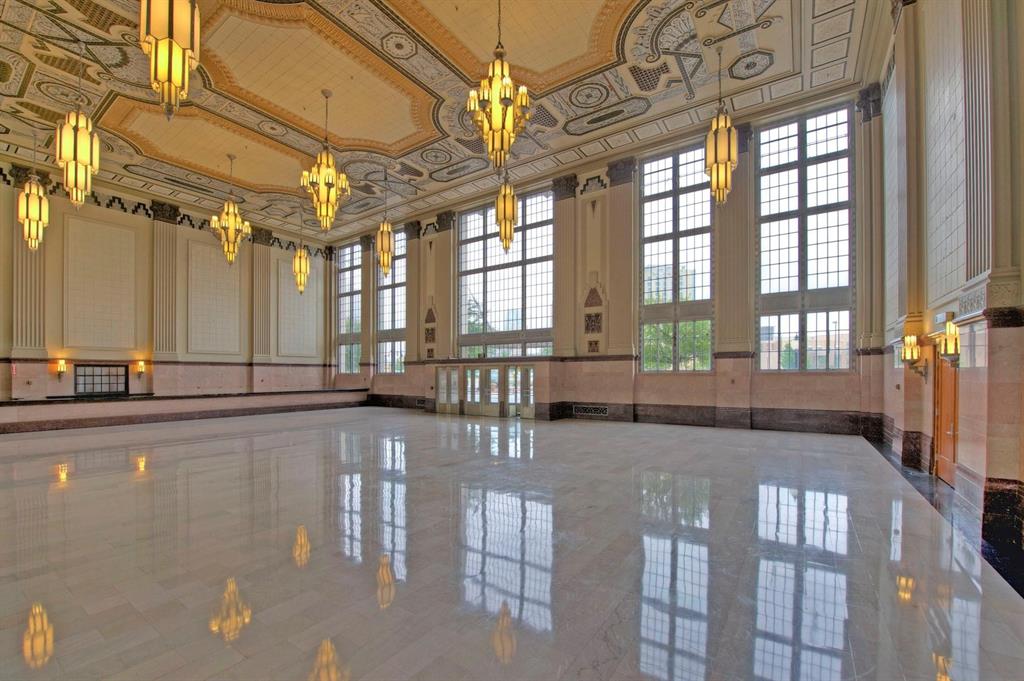 Texas & Pacific Lofts Condo - Residential