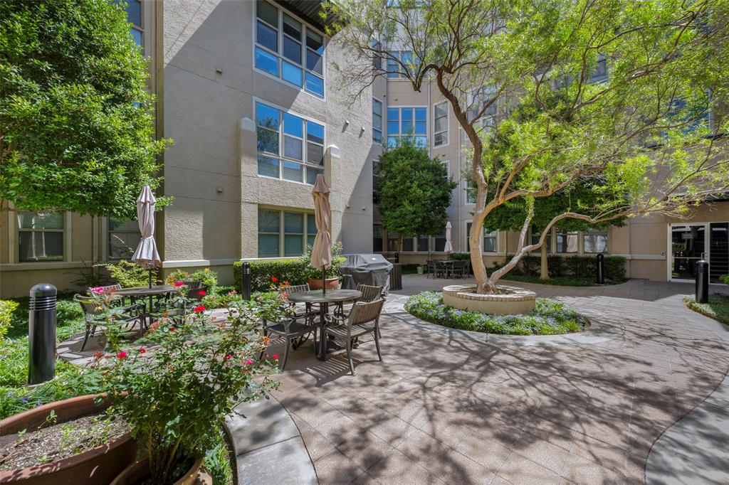 Texas & Pacific Lofts Condo - Residential