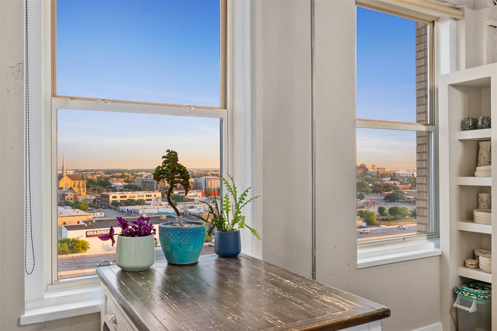 Texas & Pacific Lofts Condo - Residential