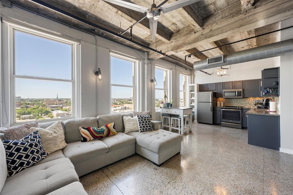 221 W Lancaster Avenue 10007