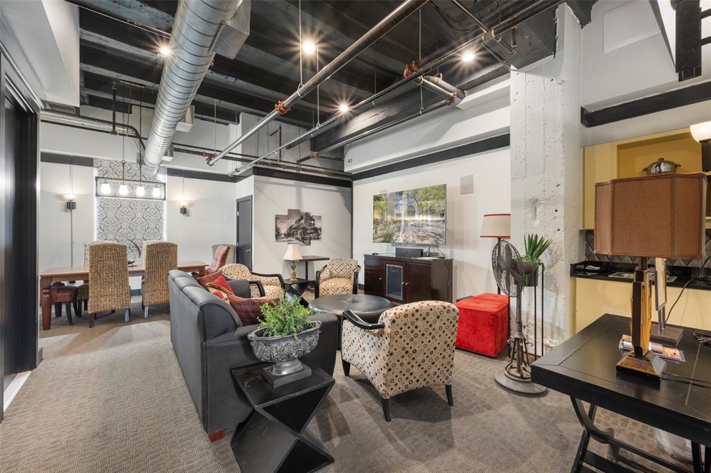 Texas & Pacific Lofts Condo - Residential