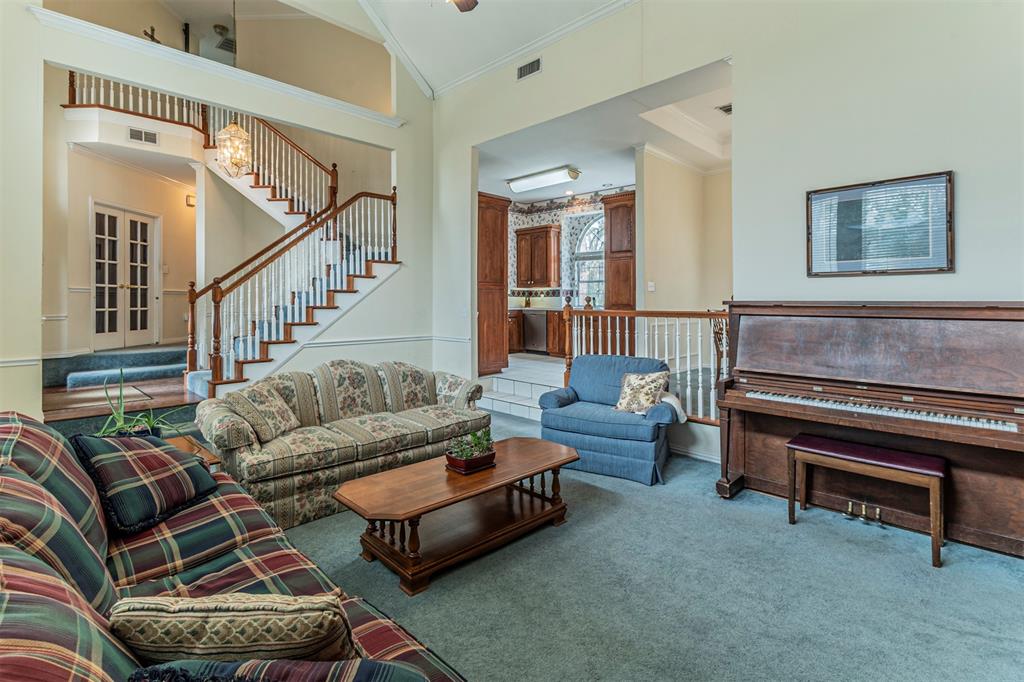 1221 Piping Rock Street