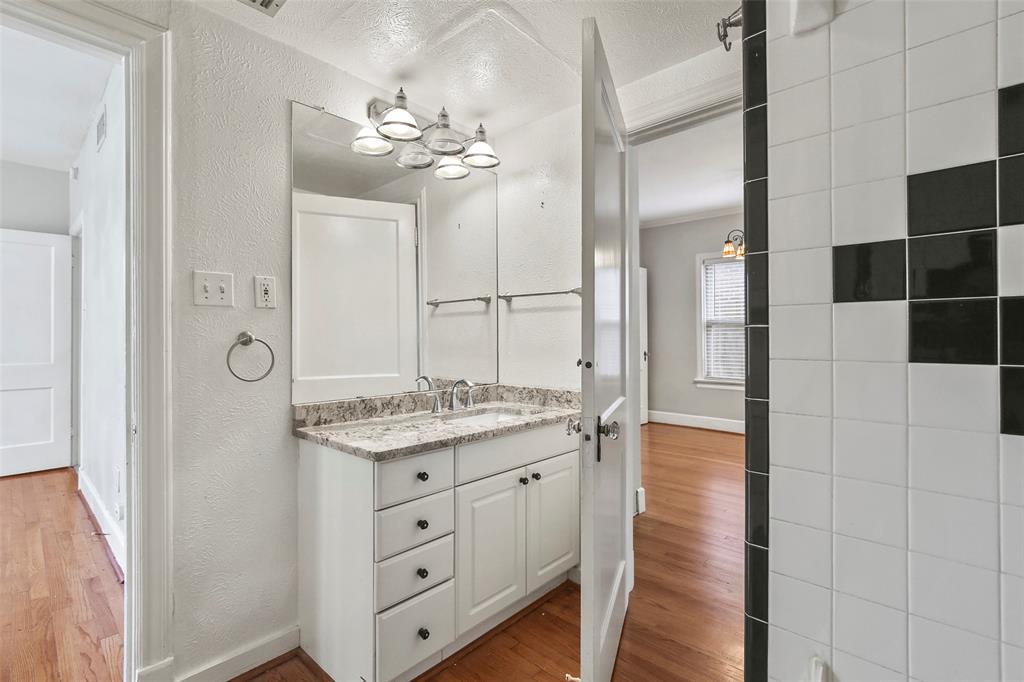 BLK 2142 TR 9 50X120 ORAM & BRYAN PKY VOL9923 - Residential Lease