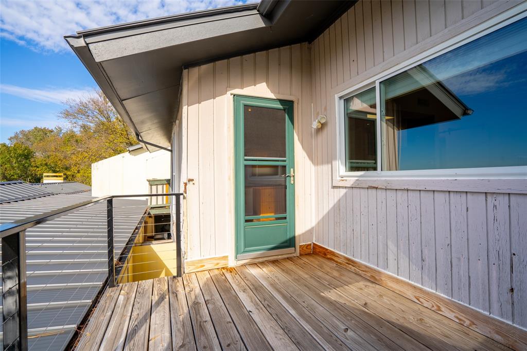 Chart House Condo The - Residential