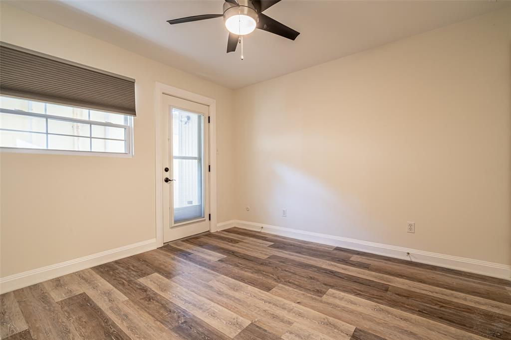 Chart House Condo The - Residential