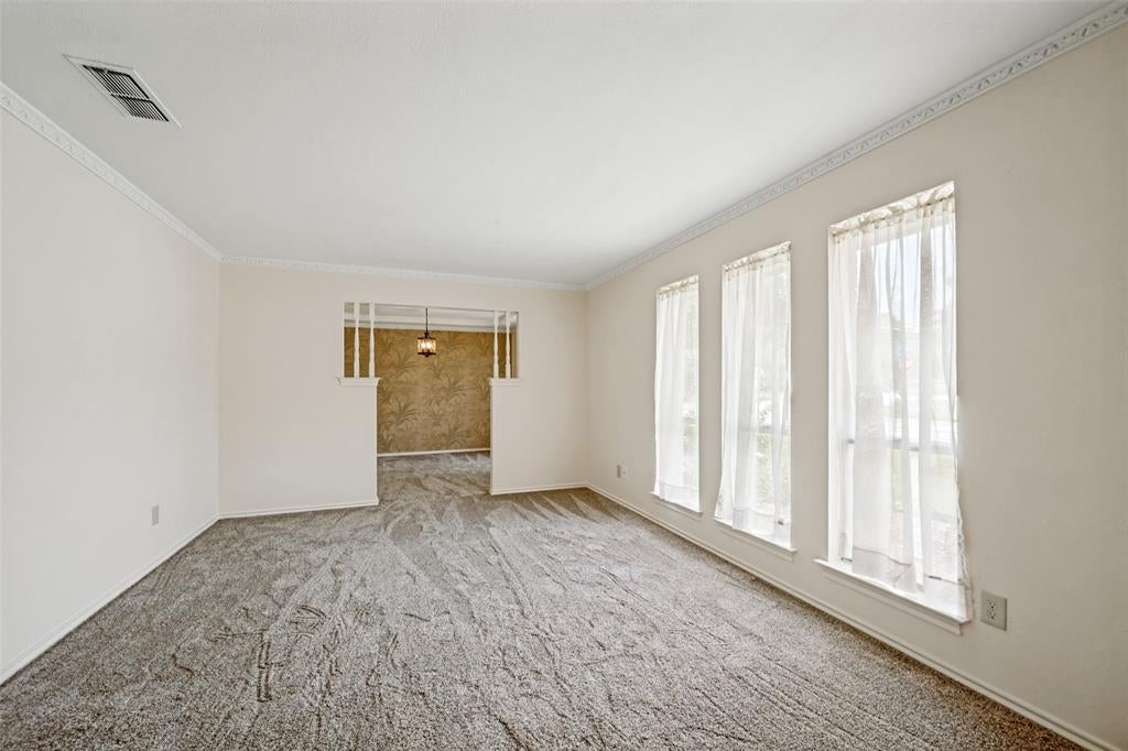 2414 Lakeview Circle