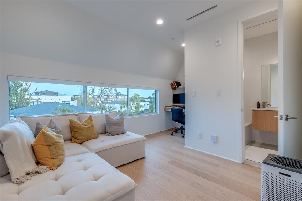 Belmont Park - Residential