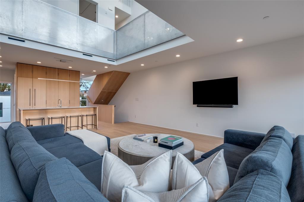 Belmont Park - Residential