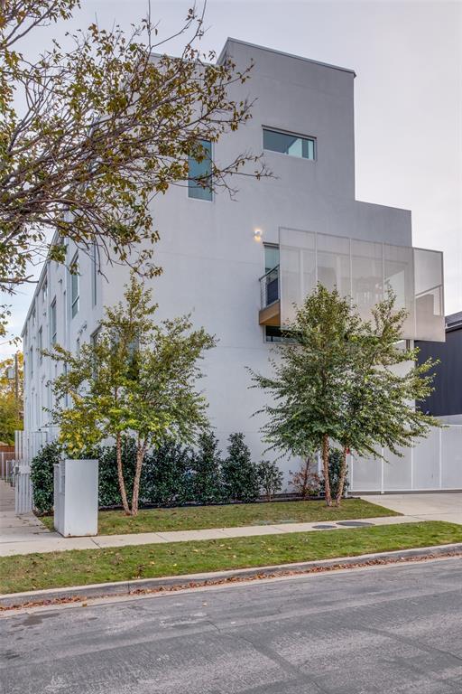 Belmont Park - Residential