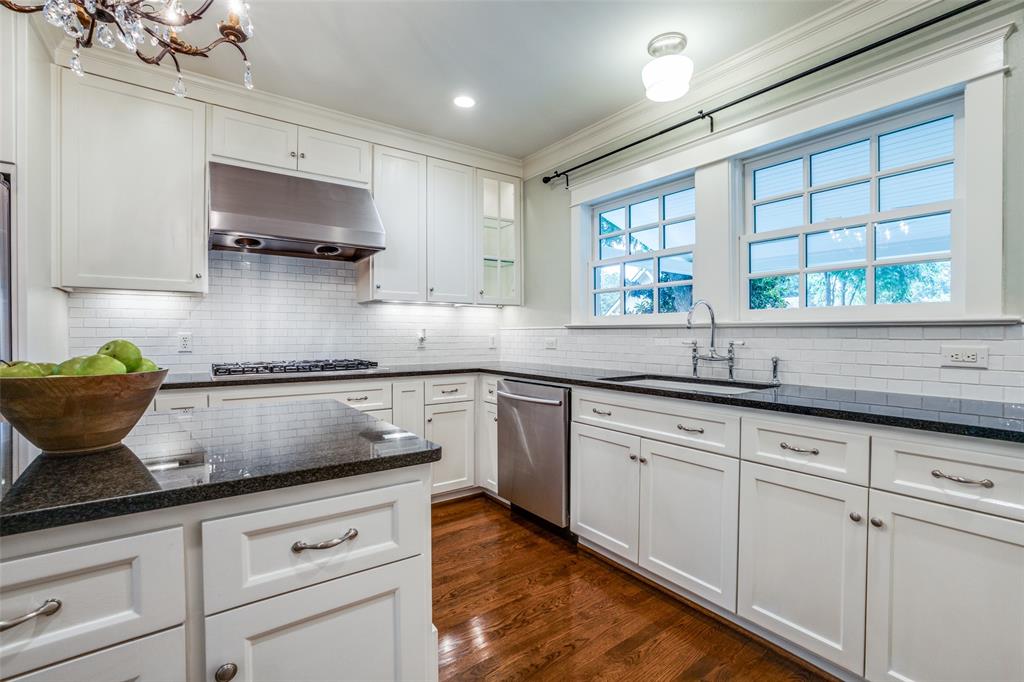 Country Club Estates - Residential