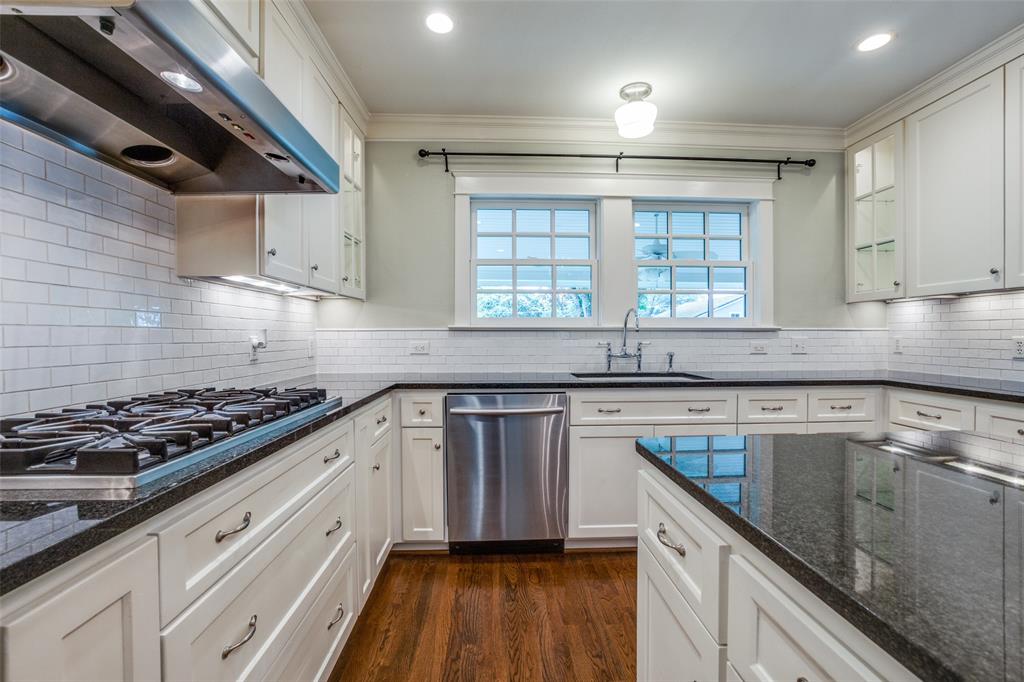 Country Club Estates - Residential