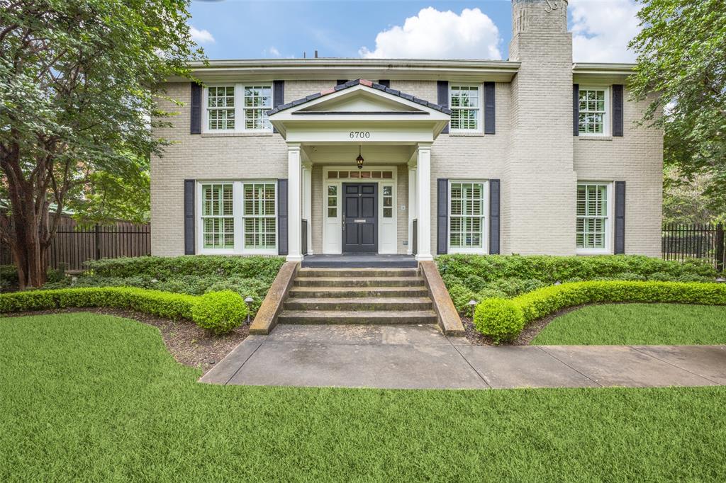 Country Club Estates - Residential