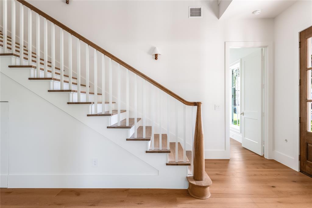 860 Edgefield Road