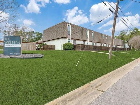 Photo of 7700 Chapin Road #7, Fort Worth, TX 76116 (MLS # 21245447)