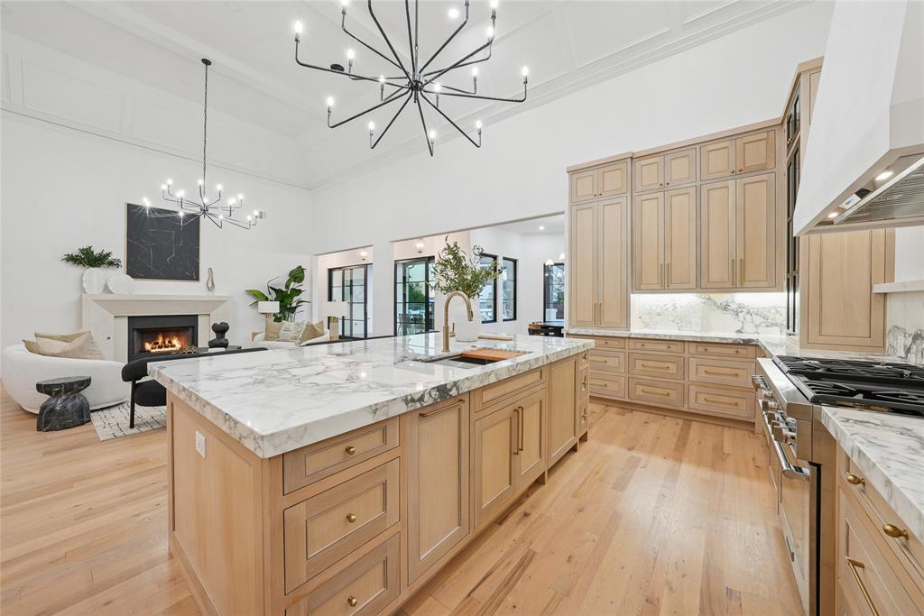 2095 Courtland Drive