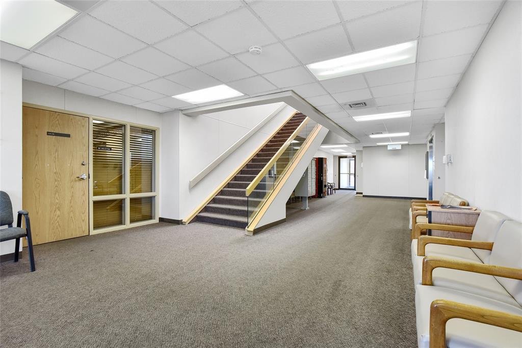 425 N Highland 210
