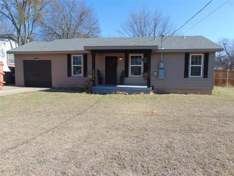 4312 Franklin Street Lancaster TX 75134