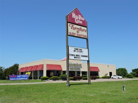 2400 W Ennis Avenue Ennis TX 75119